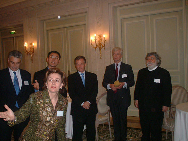 2004 Visit France- CHINA Press's Perspective